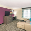 Отель La Quinta Inn & Suites by Wyndham Latham Albany Airport, фото 6