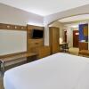 Отель Holiday Inn Express & Suites Milford, an IHG Hotel, фото 38