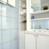 Отель Snug apartment in Αθήνα with veranda, фото 11