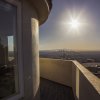 Отель French Style Rooftop View HollywoodHills, фото 8