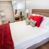 Отель MiCasa Suites - Stylish Condo in the Heart of Downtown, фото 20