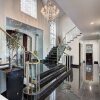 Отель Luxury 5BR & Pool Home in Westmount MTL, фото 23