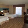 Отель Hampton Inn & Suites Charlotte Airport, фото 5