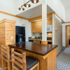 Отель 2796 Slopeside 2 Bedroom Condo by RedAwning, фото 13