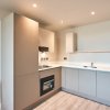 Отель Seven Living Bracknell - Luxurious Chic Studio Apartments в Брекнеле