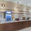 Отель La Quinta Inn & Suites by Wyndham Kansas City Beacon Hill, фото 22