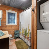 Отель Mighty Oak Log Cabin 2 Bedroom Cabin by RedAwning, фото 26