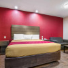 Отель Econo Lodge And Suites, фото 3