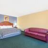 Отель Days Inn And Suites Wichita East, фото 3