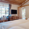 Отель Yunyan Heyuan Life Homestay, фото 2