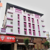 Отель OYO 4439 Aura Inn, фото 1