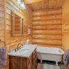 Отель Soaring Pines Lodge 1 Bedroom Home by NW Comfy Cabins by Redawning, фото 13