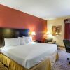 Отель Holiday Inn Express Oakwood Village, фото 6