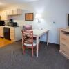 Отель Candlewood Suites Milwaukee Brown Deer, an IHG Hotel, фото 7