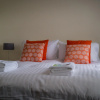Отель The Racecourse Gathering – 5 Bed - Sleeps 12 – City Centre & Within Walls, фото 7