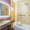 Отель La Quinta Inn & Suites by Wyndham Gainesville, фото 9