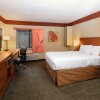 Отель La Quinta Inn & Suites by Wyndham Savannah Southside, фото 31