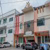 Отель RedDoorz near Monumen Habibi Ainun, фото 27