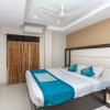 Отель OYO 19909 Sri Guru Inn, фото 1