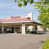 Отель Ramada by Wyndham Portland Airport, фото 1