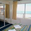 Отель Baybeachfront Apartments в Аделаиде