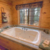 Отель River Rock Retreat 4 Bedroom Home by RedAwning, фото 15