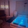 Отель Magnifique Loft 35m2 Jacuzzi RVB NIGHT 1, фото 18