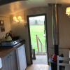 Отель Charming Shepherds Hut With Wood Fired Hot Tub, фото 2