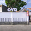 Отель SUPER OYO 890 Dewi Fortuna Guest House, фото 16