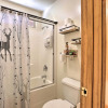 Отель Pet-friendly Big Bear Cabin ~ 6 Mi to Ski Resorts!, фото 8