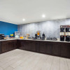 Отель La Quinta Inn by Wyndham Everett, фото 18