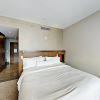 Отель Riverfront Studio W/ Pool Studio Bedroom Hotel Room, фото 16