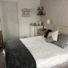 Отель Basingstoke En Suite Room in Garden Annex, фото 25