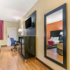 Отель Econo Lodge Inn & Suites, фото 9