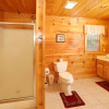 Отель Majestic Manor - Five Bedroom Cabin, фото 15