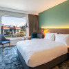 Отель Holiday Inn Express And Suites Queenstown, an IHG Hotel, фото 36