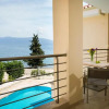Отель Deluxe Kefalonia Apartment Apartment Leyland 1 Bedroom Pool and Sea View Karavomilos, фото 5