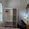 Отель Warm & Calming 3BD Holiday Home - Salford, фото 9