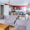 Отель Stylish 3 Bedroom Apartment Near Hollyrood Park, фото 9