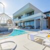 Отель Villa Hedonist With Heated Pool, фото 15