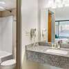 Отель Days Inn & Suites by Wyndham Rocky Mount Golden East, фото 10