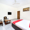 Отель OYO 16130 The Corner House, фото 3