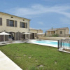 Отель Stunning Villa in Uzès - Garrigues Sainte Eulalie with Pool, фото 6