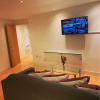 Отель Modern Leeds City Apartment, фото 1