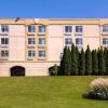 Отель La Quinta Inn Suites White Plains Elmsford в Территауне