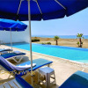 Отель Blue - Beach Front Spectacular Villa Sleeps 10, фото 30