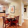 Отель Charming Unit D - 2 Br Duplex, фото 11