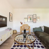 Отель The Finchley Bolthole - Delightful 2bdr Flat, фото 13