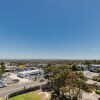 Отель Super Spacious City View Apartments, фото 6