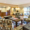 Отель Comfort Suites East, фото 14